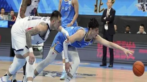 詹姆斯谈新赛季阵容调整：调整空间有限，持续优化搭配